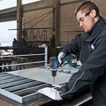 Perceuse-visseuse GSR 18V-65 + 3 Accus ProCore 4Ah et chargeur Bosch