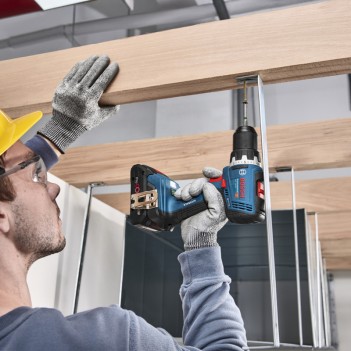 Bohrschrauber GSR 18V-65 + 3 x 4Ah ProCore Akku und Ladegerät Bosch