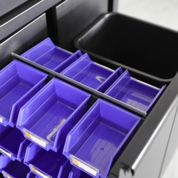 Breiter Unterschrank mit 7 Schubladen und 2 Auszugswannen Mobilio schwarz 3964-03-W-BLK Kraftwerk