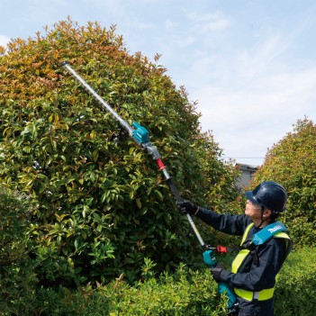 Stab-Heckenschere 60 cm 40V XGT UN001GZ Makita