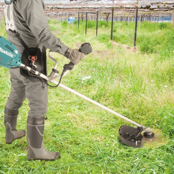 Akku-Freischneider 2x40V 80V max XGT UR012GZ06 Makita