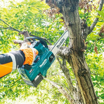 Akku-Kettensäge 30 cm 40V XGT UC003GZ Makita