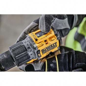 Perceuse visseuse à percussion XR 18V + 2 Accus 5Ah POWERSTACK DCD805H2T DeWalt