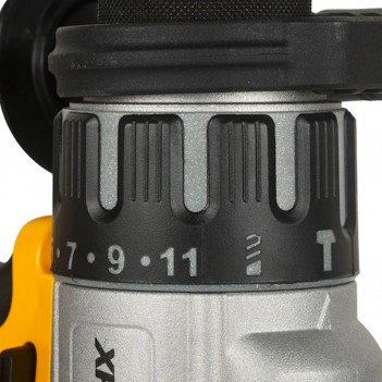 Perceuse à percussion XRP 18V DCD996NT-XJ DeWalt