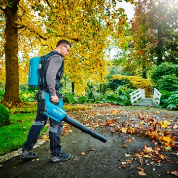 Souffleur de jardin 18V + 1 Accu 3Ah et chargeur DUB184RF Makita