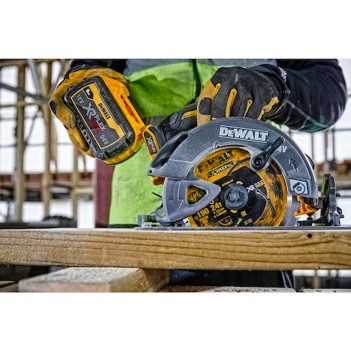 Scie circulaire 190mm 54V XR FLEXVOLT DCS578NT DeWalt