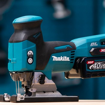 Akku-Pendelhubstichsäge 40Vmax XGT JV001GZ Makita