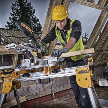 Scie à onglets radiale XR 18V 184 mm DCS365N + Piètement DE7033 DeWalt