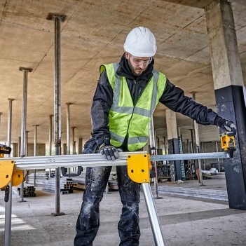 Kapp- und Gehrungssäge XR 18V DCS365N-XJ + Untergestell DE7033 DeWalt