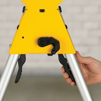 Scie à onglets radiale XR 18V 184 mm DCS365N + Piètement DE7033 DeWalt