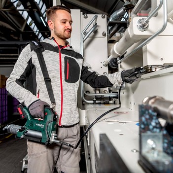 Akku-Fettpresse 18V FP 18 LTX + 2 Akkus 2Ah Metabo