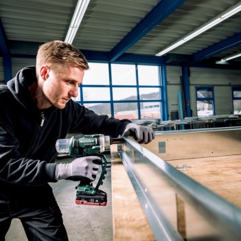 Pistolet à riveter NP 18 LTX BL 5.0 Metabo