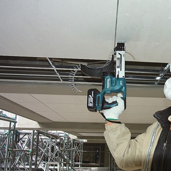 Visseuse automatique à chargeur 18V DFR550 (avec ou sans accus) Makita
