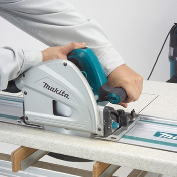 Scie circulaire plongeante 55 mm - Ø 165 mm Makita SP6000J