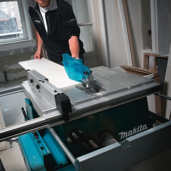 Scie circulaire à table Ø 260/30 mm 2704N Makita