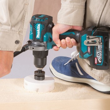 Perceuse visseuse 40Vmax XGT DF001G Makita